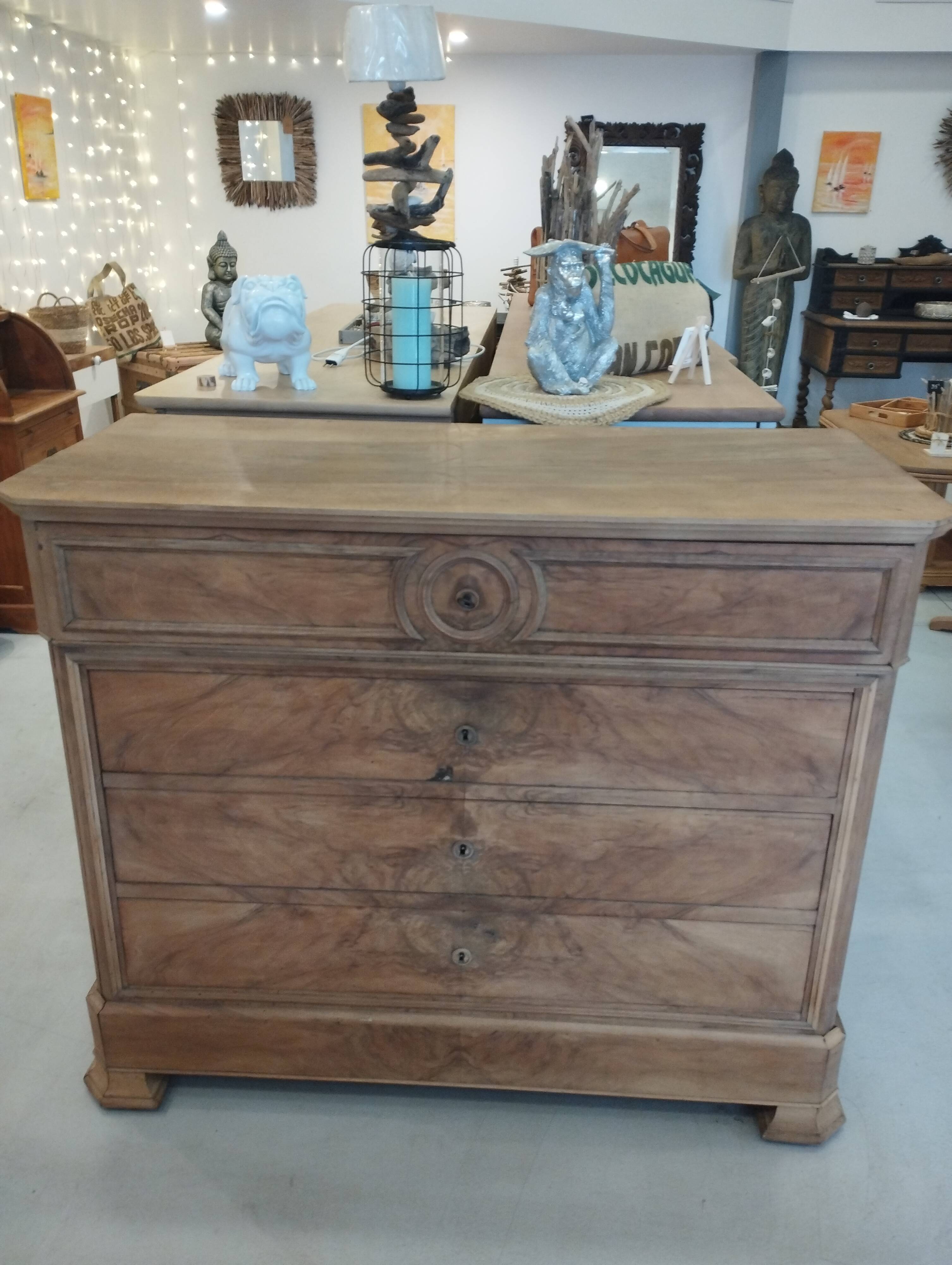 Commode chemin de fer