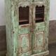 Armoire vitrée patinée verte
