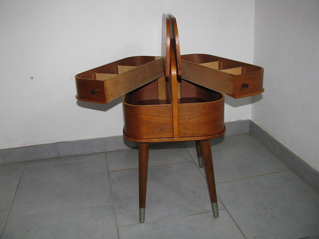 Mid century sewing box with / side table. asystent teak 1960/70s