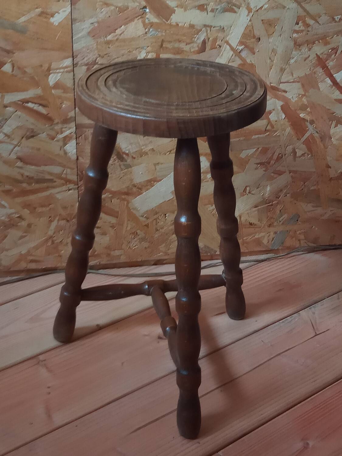 Tripod stool with turned legs