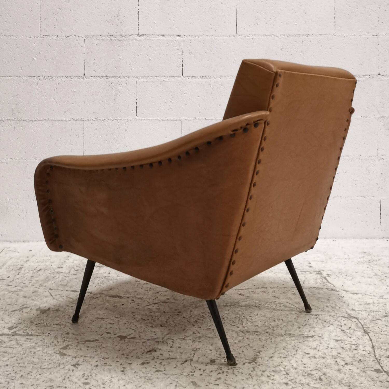 Vintage Italian design armchair from the 1960s
