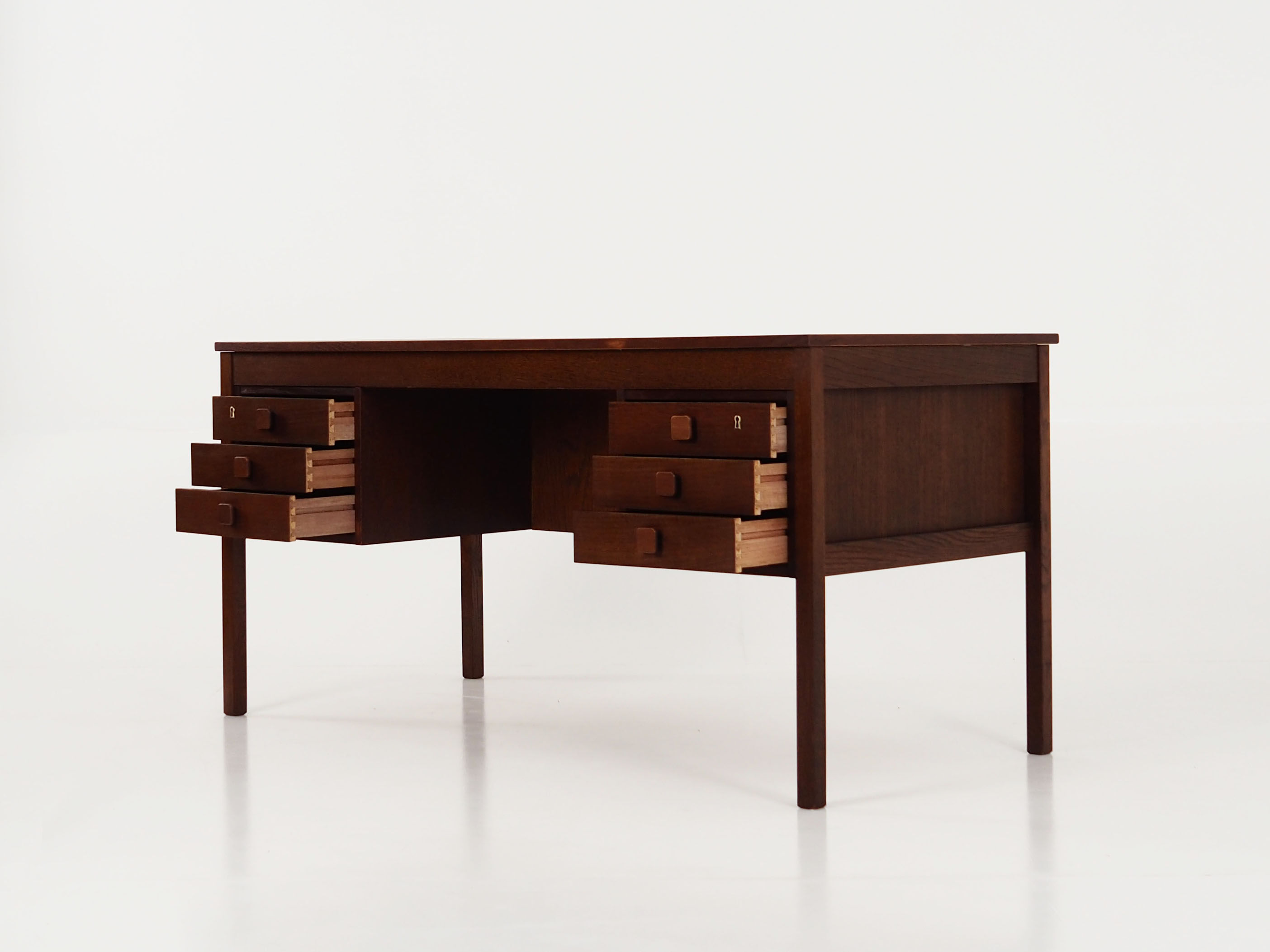 Oak wood desk by Domino Møbler Scandinavian design of the 1970s