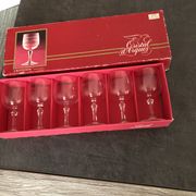 Ensemble de 24 verres en cristal d'Arques gravés modèle Matignon