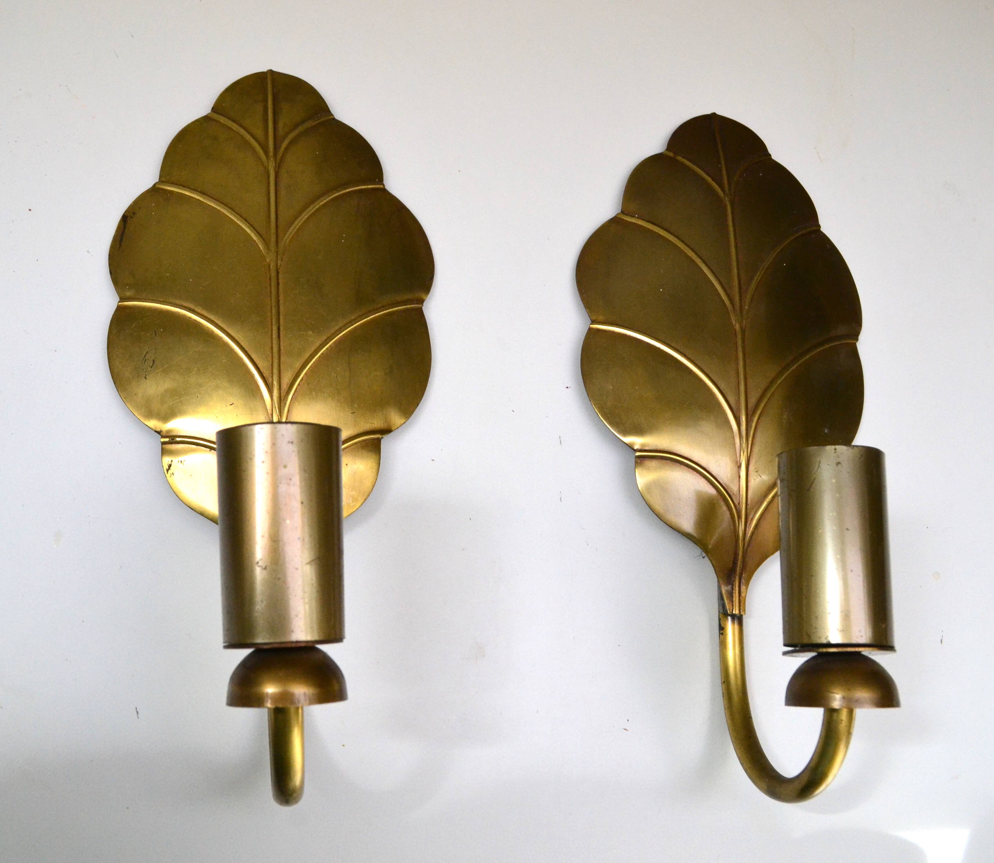 Pair of brass leaf wall lights from the 1970s.