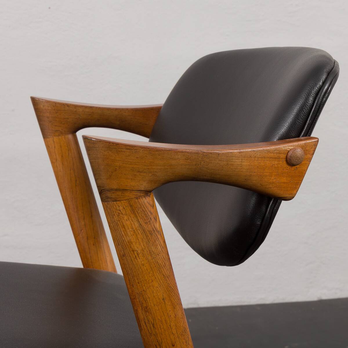 Chaise vintage en palissandre Kai Kristiansen modèle 42 en cuir aniline noir, Danemark 1960