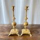 Duo de bougeoirs anciens en bronze