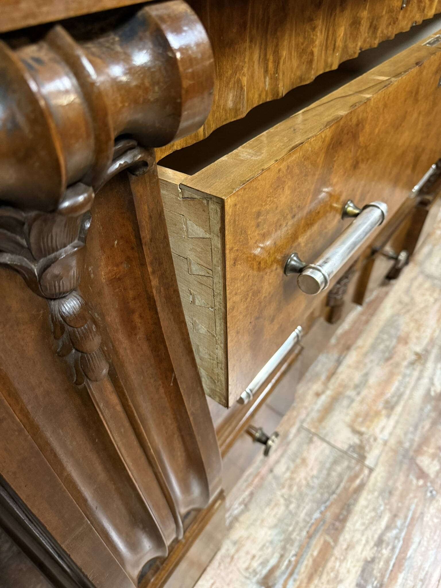 Commode époque art deco en acajou vers 1920-1930