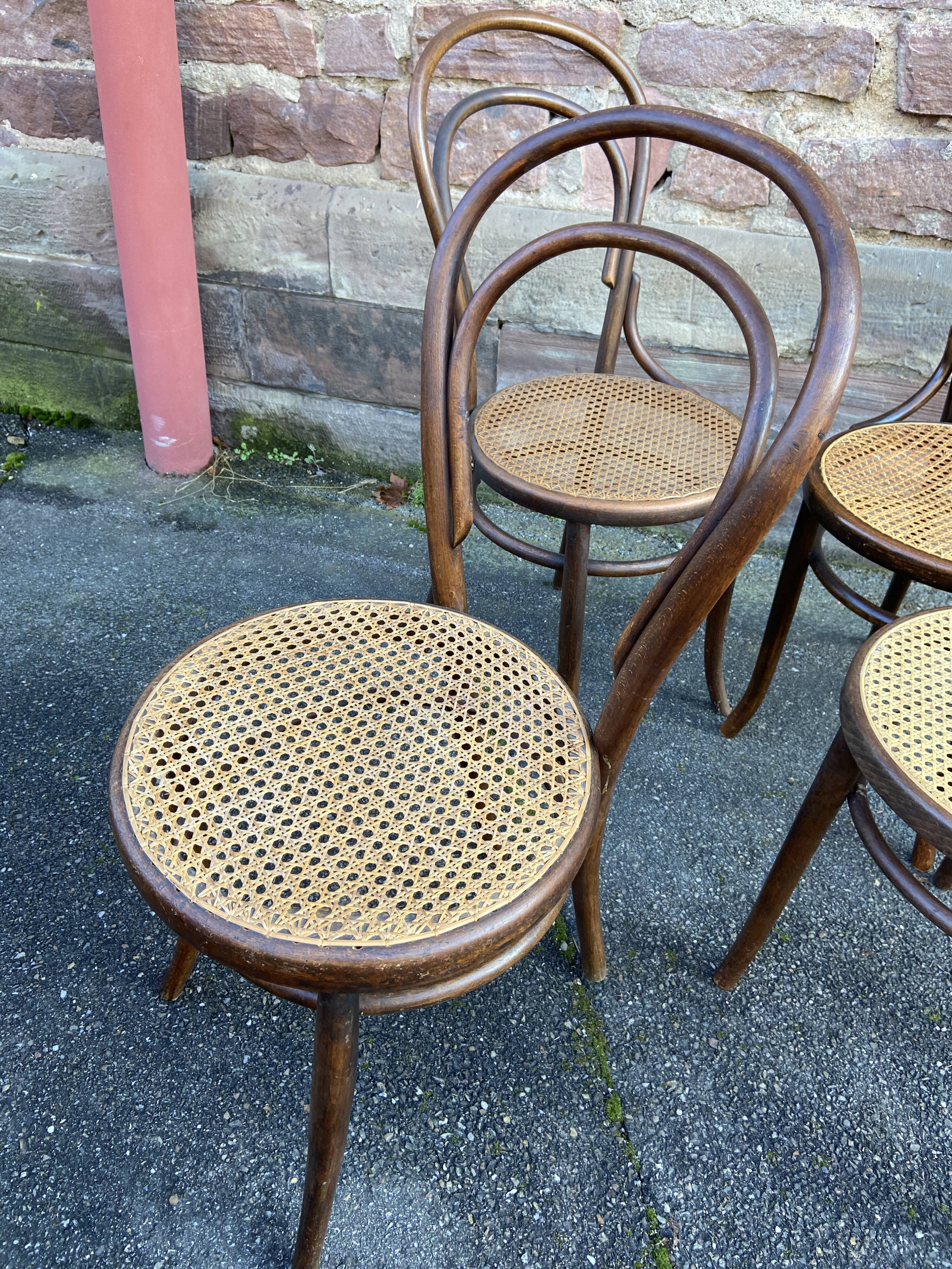 Set of 4 bistro chairs bois courbé type viennois mismatched