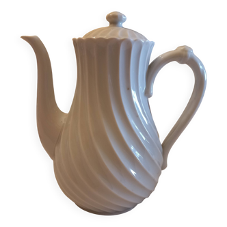 Limoges porcelain coffee pot – Twisted design – White
