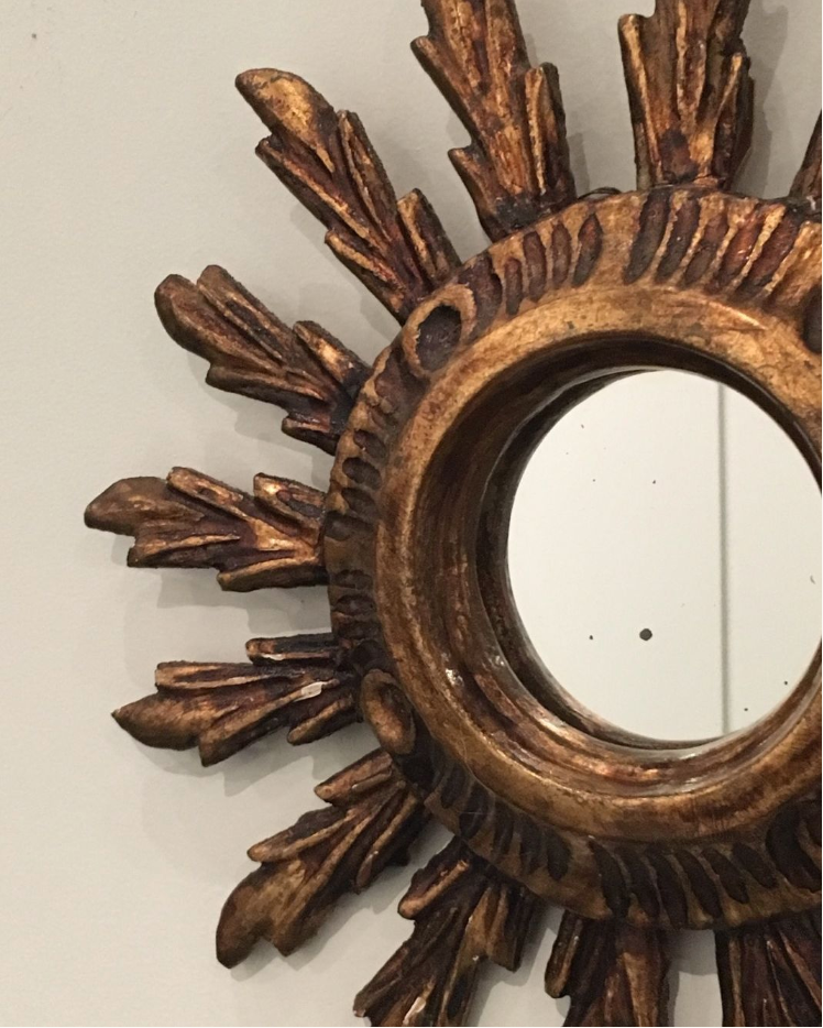Miroir soleil en bois doré français 70s
