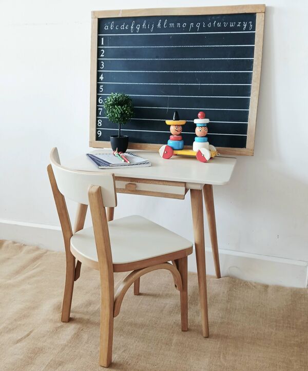 Bureau et chaise enfant baumann