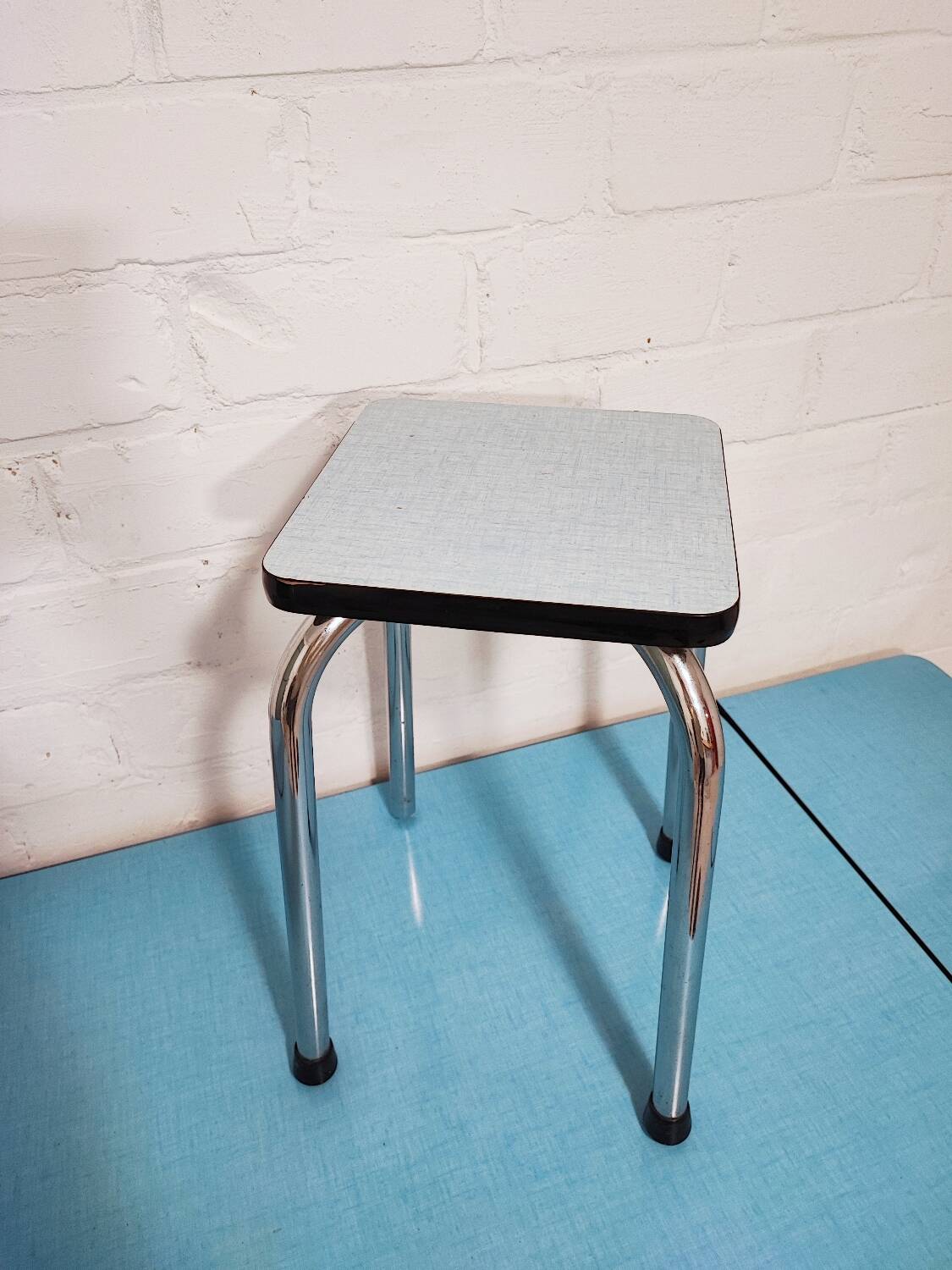 Two-tone formica table