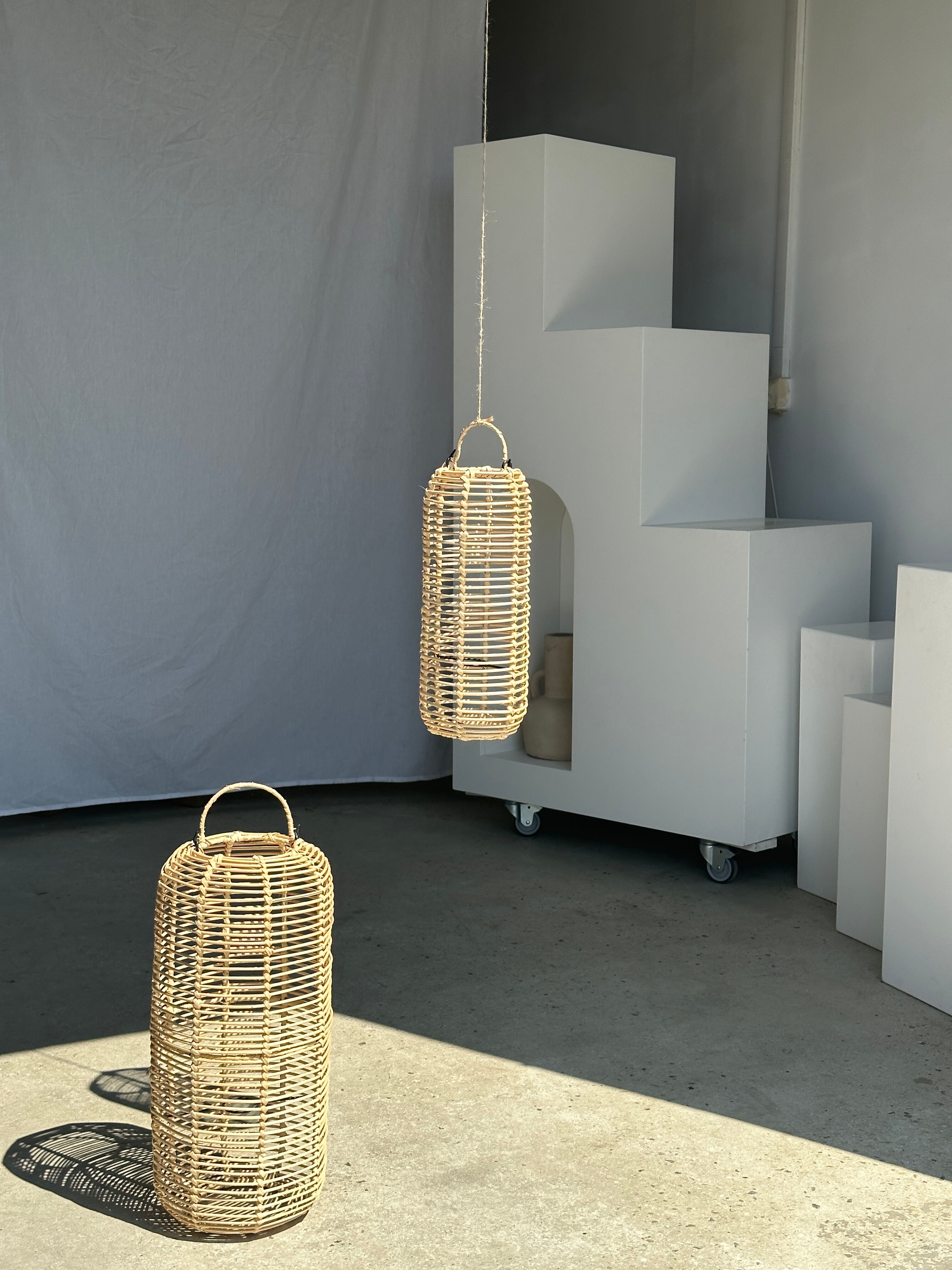 Small lantern-shaped rattan suspension H35 D15