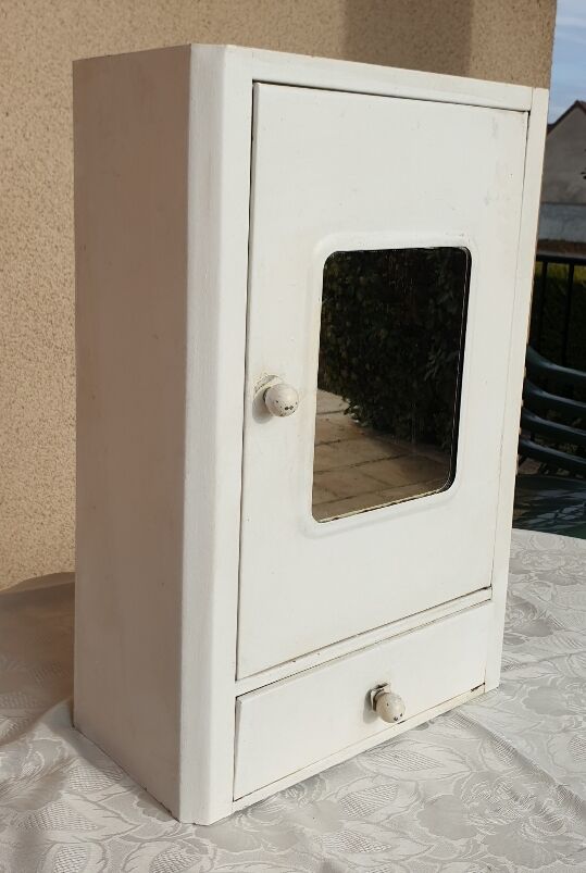 Vintage metal medicine cabinet