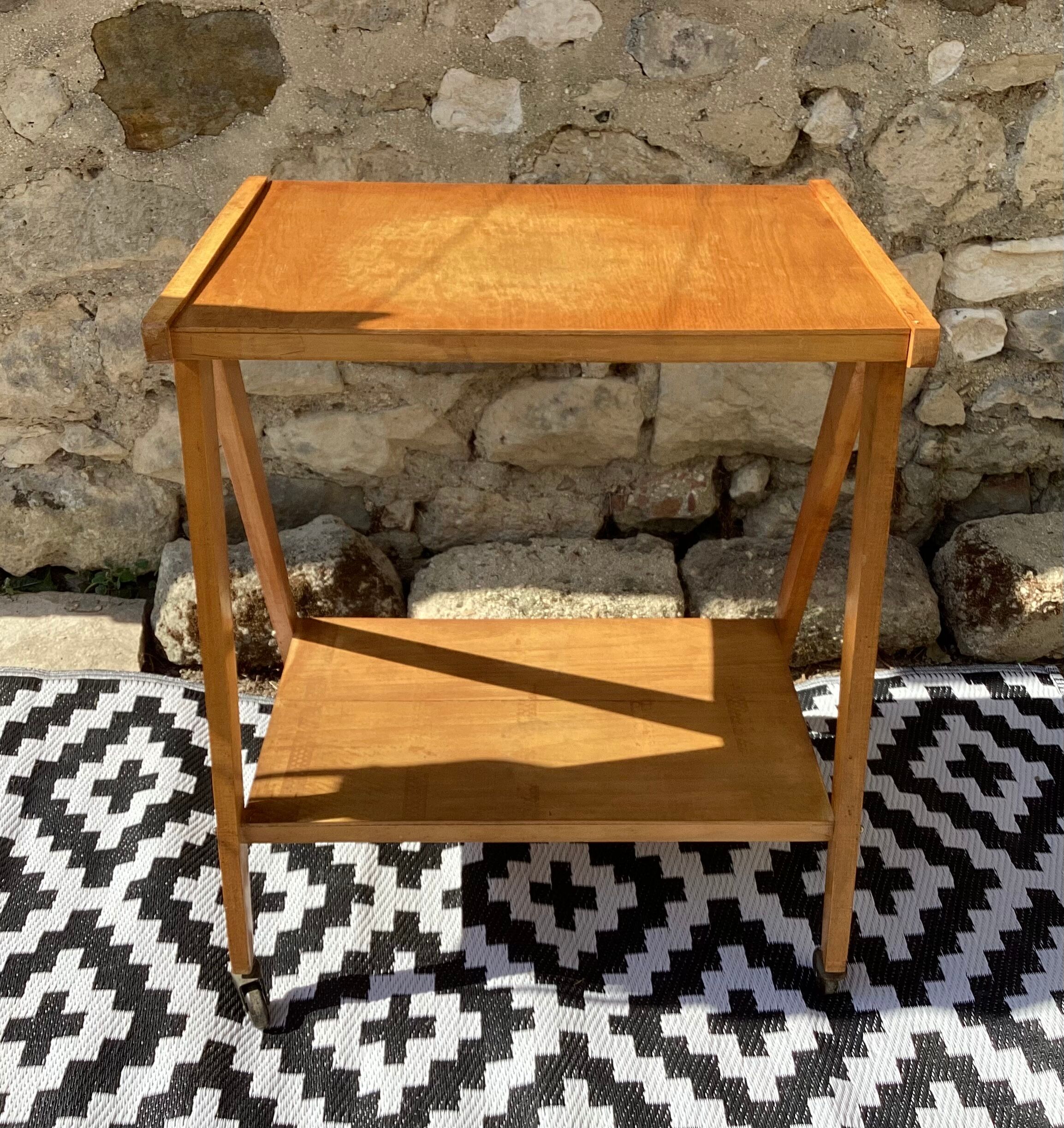 Side table compass foot
