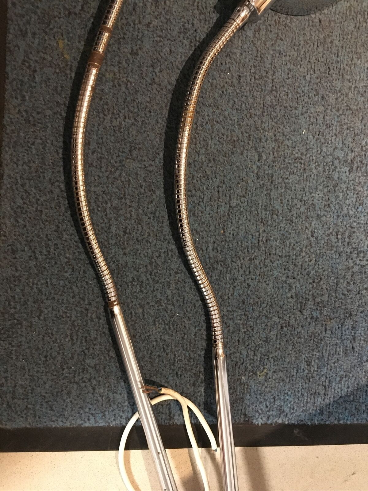 Old chrome Jumo lamp to be fixed with flexible