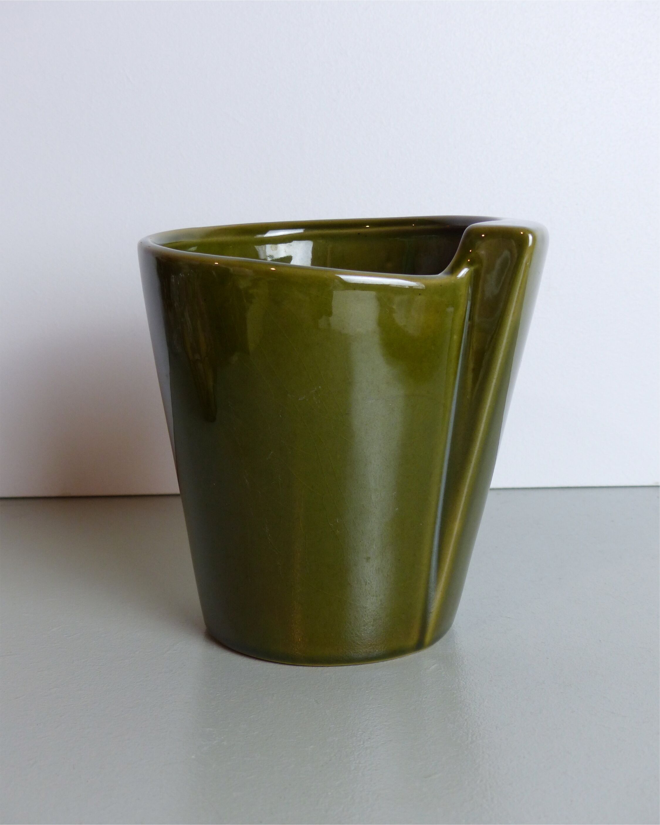 Khaki ceramic pot cover