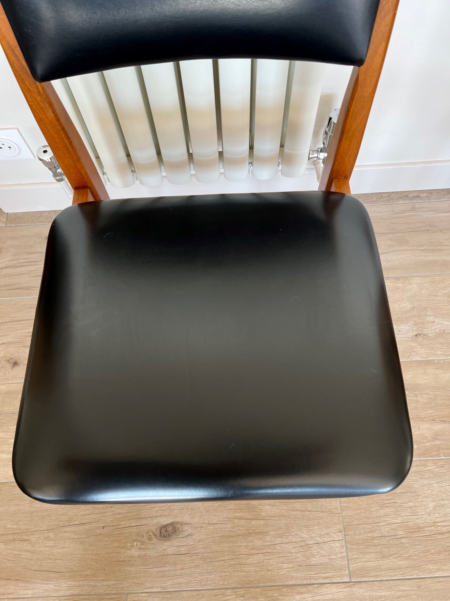Set of 4 Scandinavian chairs