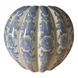 Chinese round vase