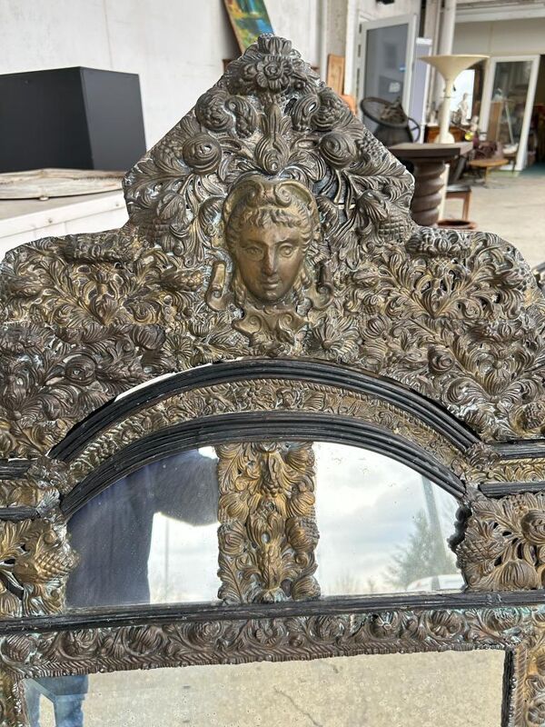 Miroir en laiton et bois noirci de style louis xiii vers 1880 h : 149 cm
