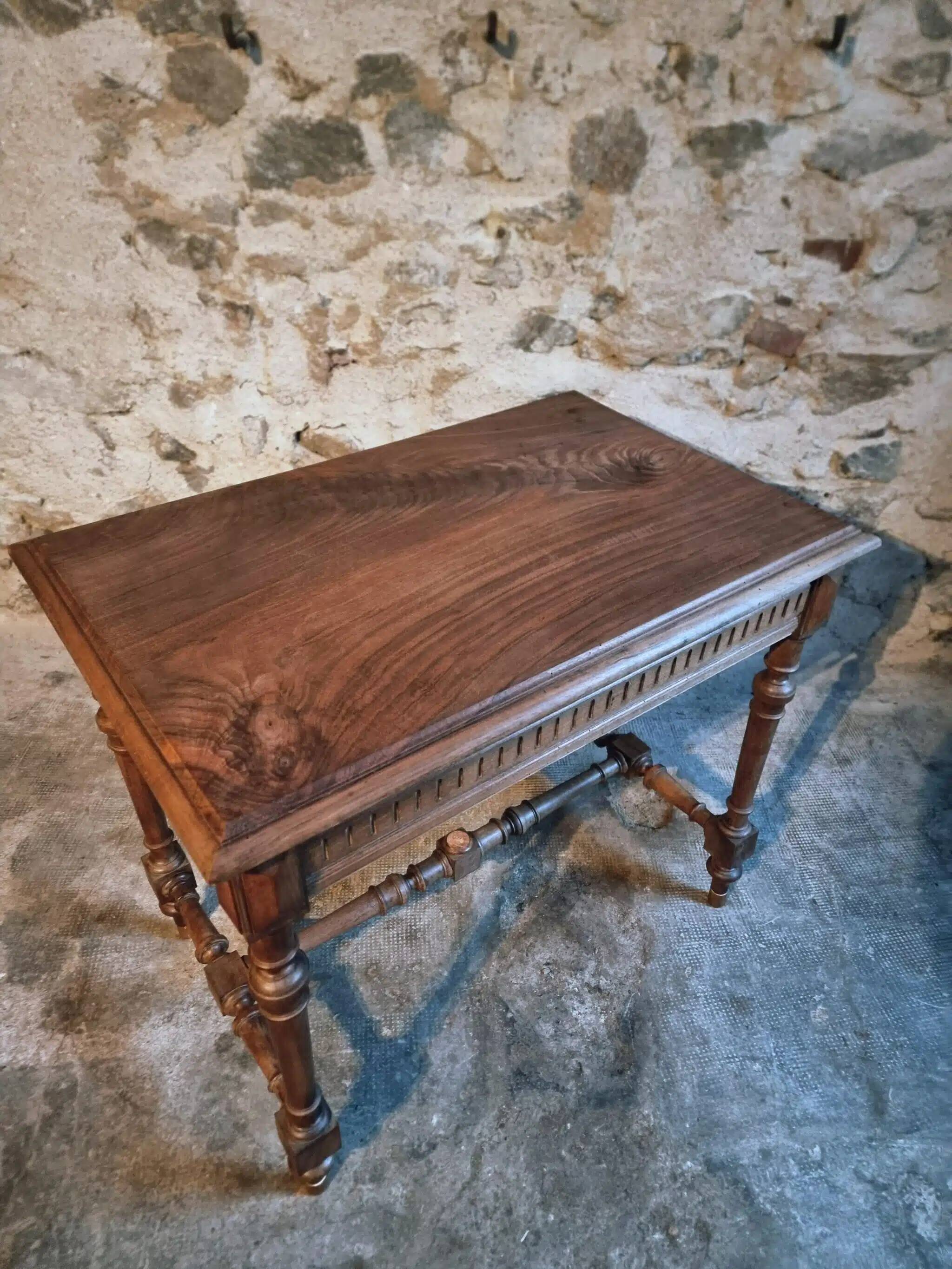 Vintage French writing table in walnut, 1930s.