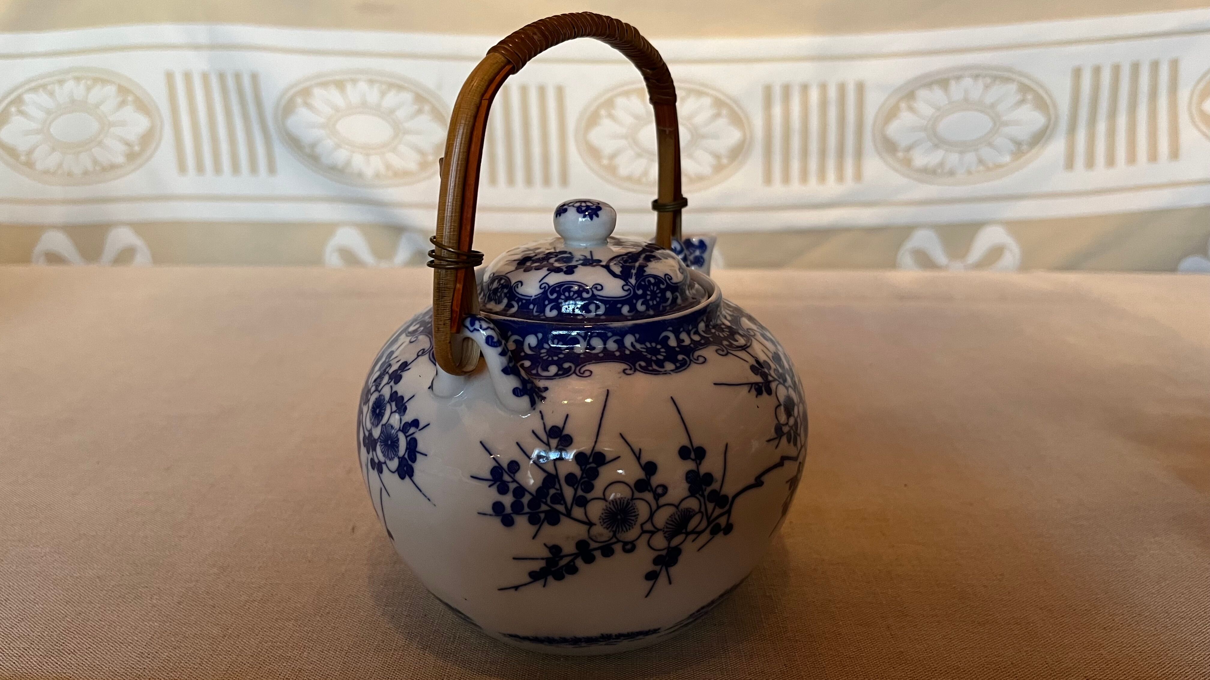 Japanese tea service in fine porcelain