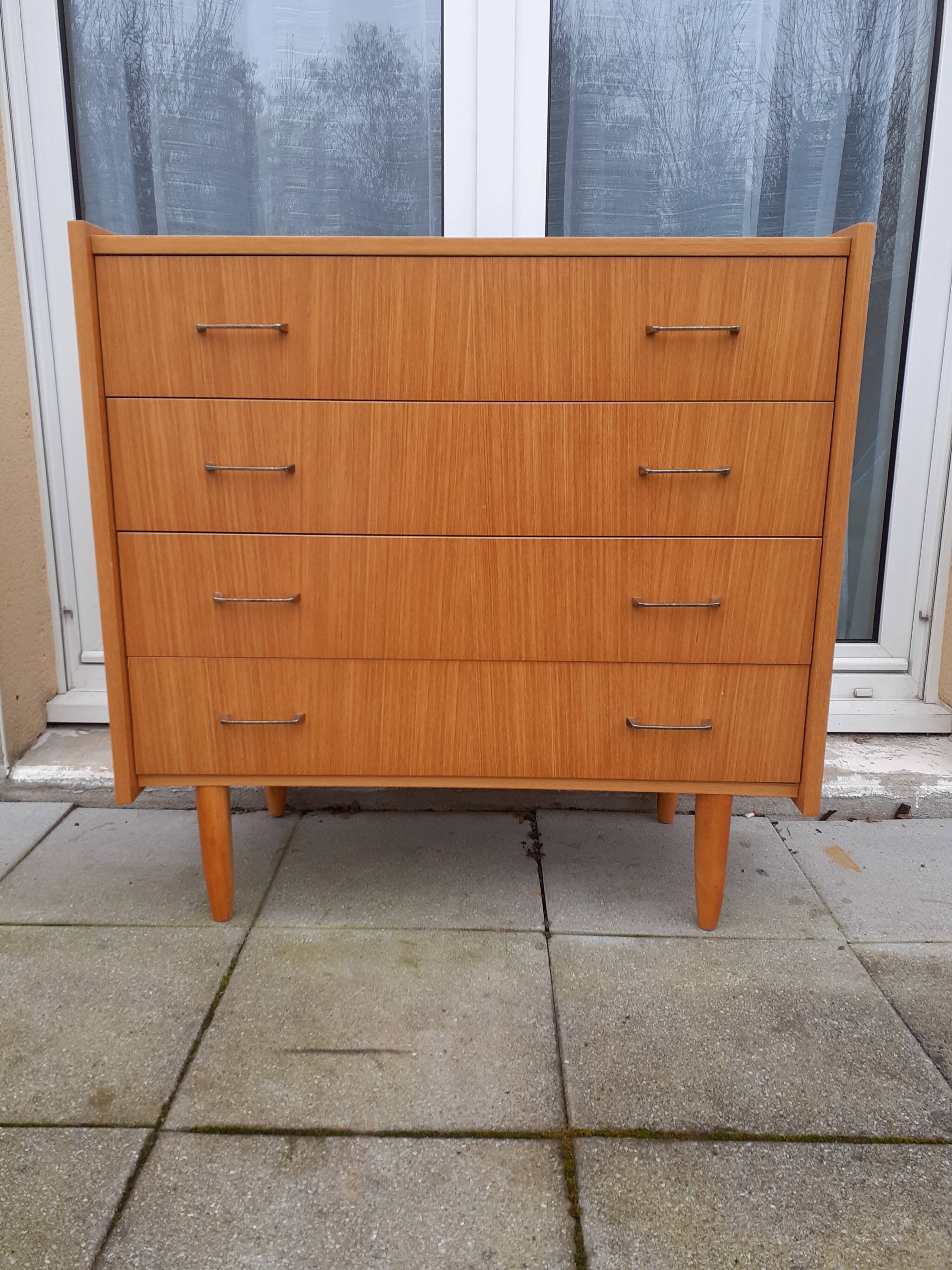 Vintage chest of drawers