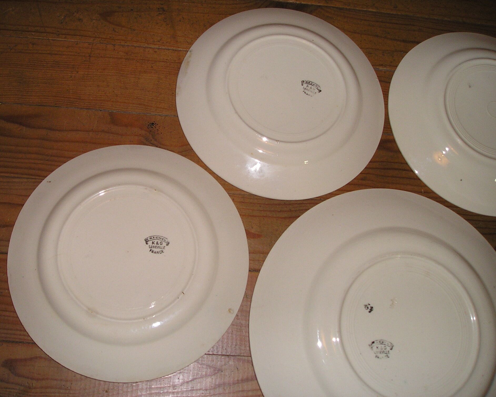 Set of 4 dinner plates and round top, K & G Luneville faience model "Rafael"