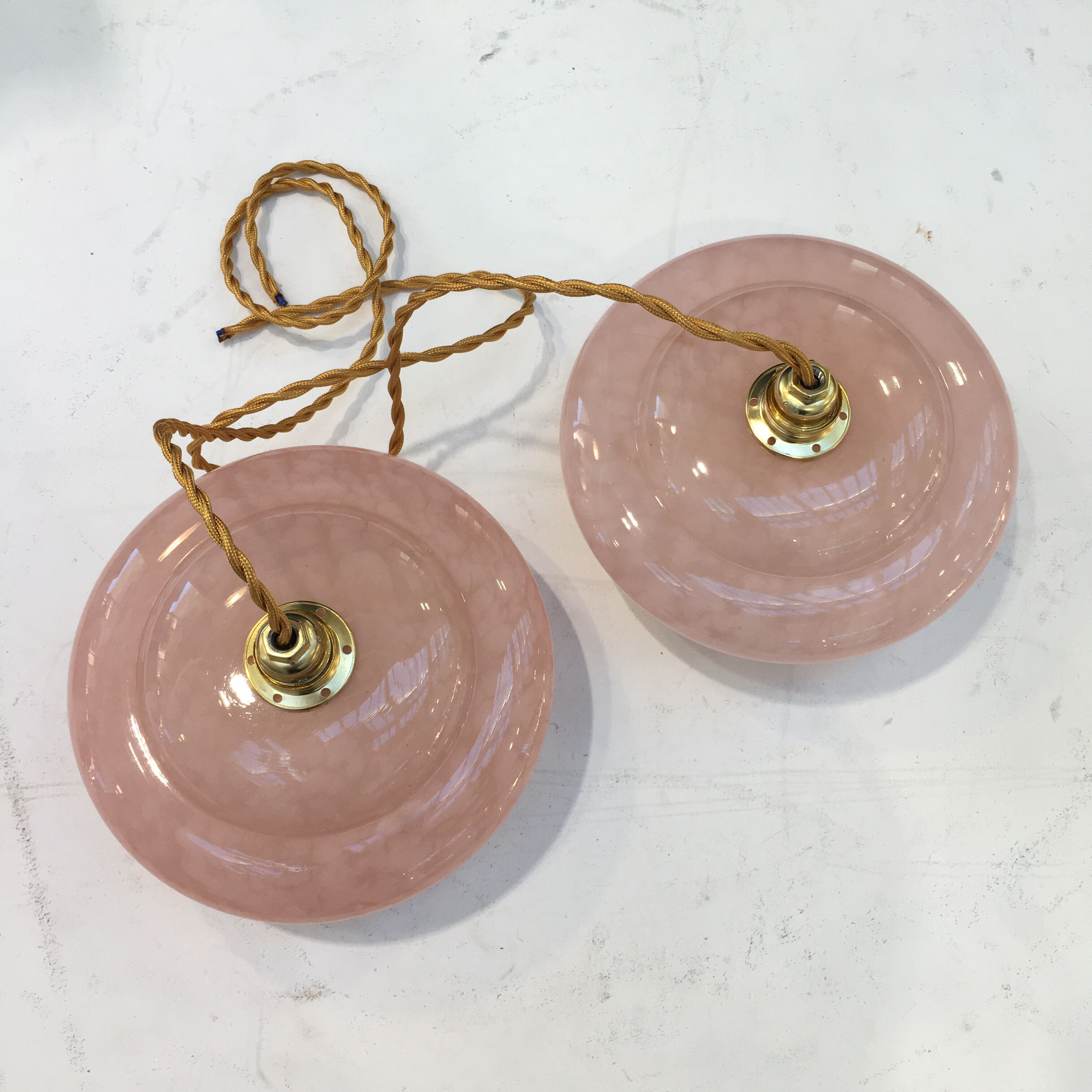 Pair of Art Deco suspensions in pink Clichy glass
