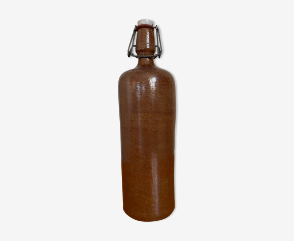 Bouteille en grès marron vintage