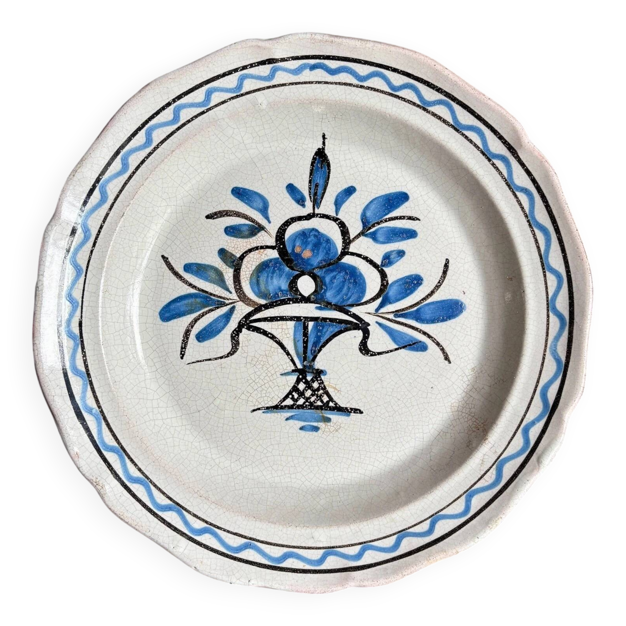 Round dish, black bottom in glazed terracotta