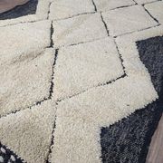 Traditional handmade wool rug, size 1.4/2.6 m.