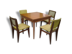 ensemble chaises et table scandinave