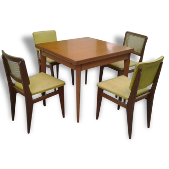Ensemble chaises et table scandinave