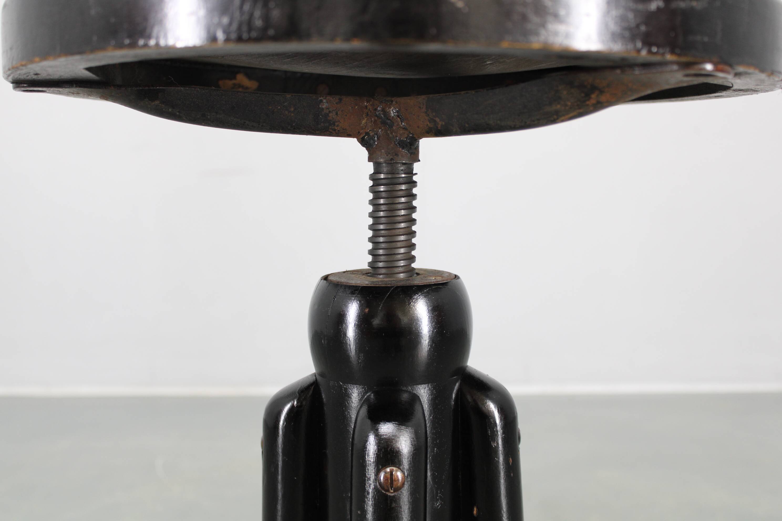 Tabouret de piano Thonet en bois courbé noir, Tchécoslovaquie, années 1930