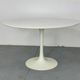 Table à manger tulipe blanche de style Space Age du milieu du siècle par Arkana, années 1960