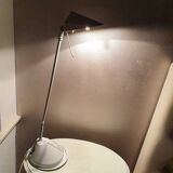 Vrieland white metal vintage desk lamp