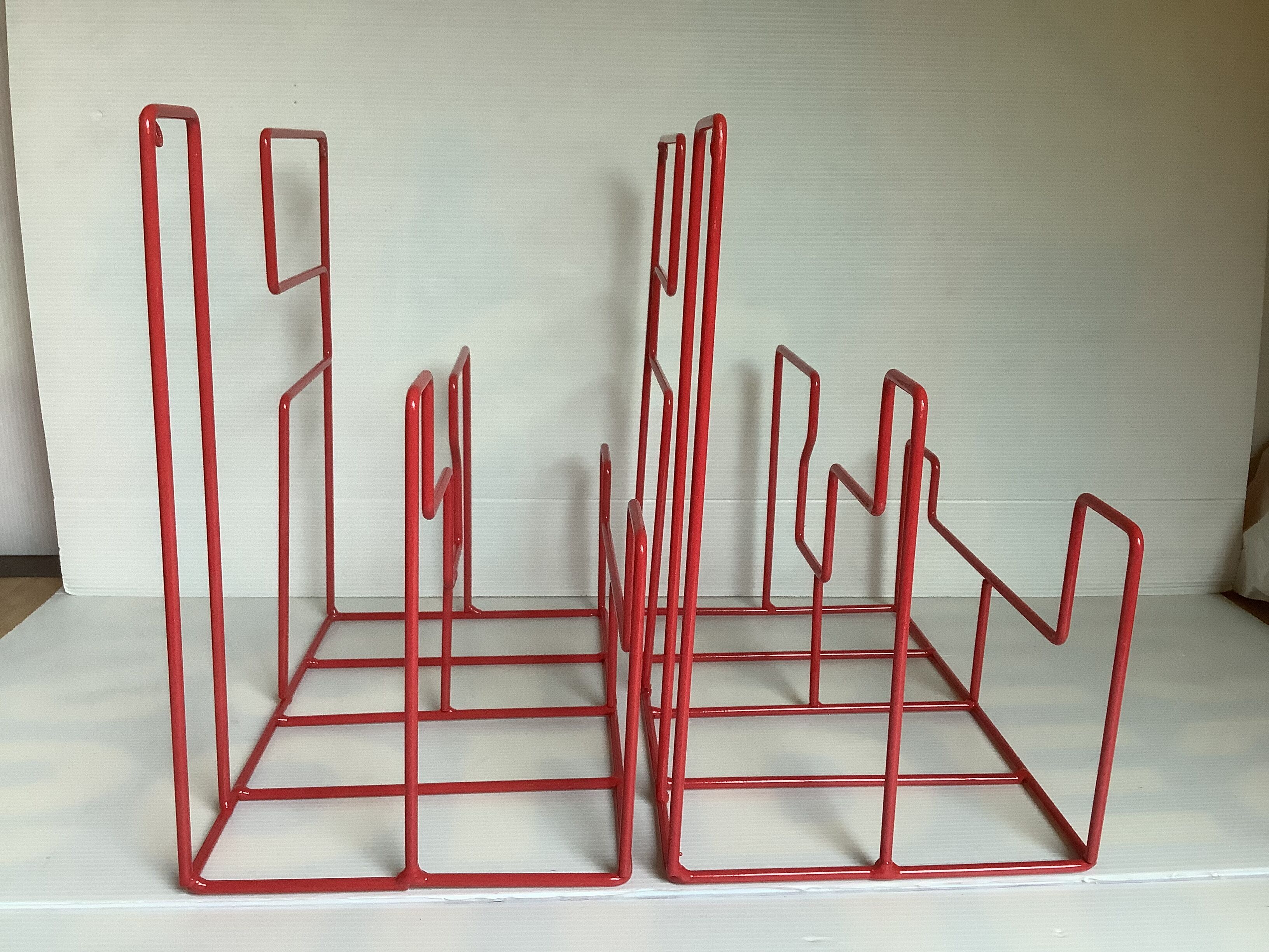 Paire de porte vinyles métal rouge