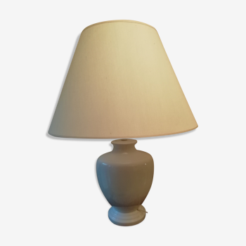 White earthenware lamp