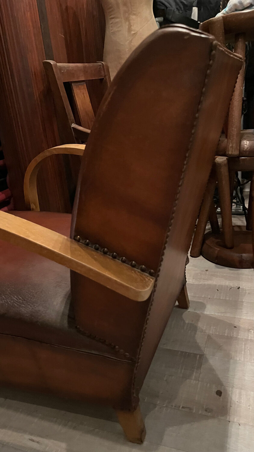 Fauteuil  club en cuir art deco
