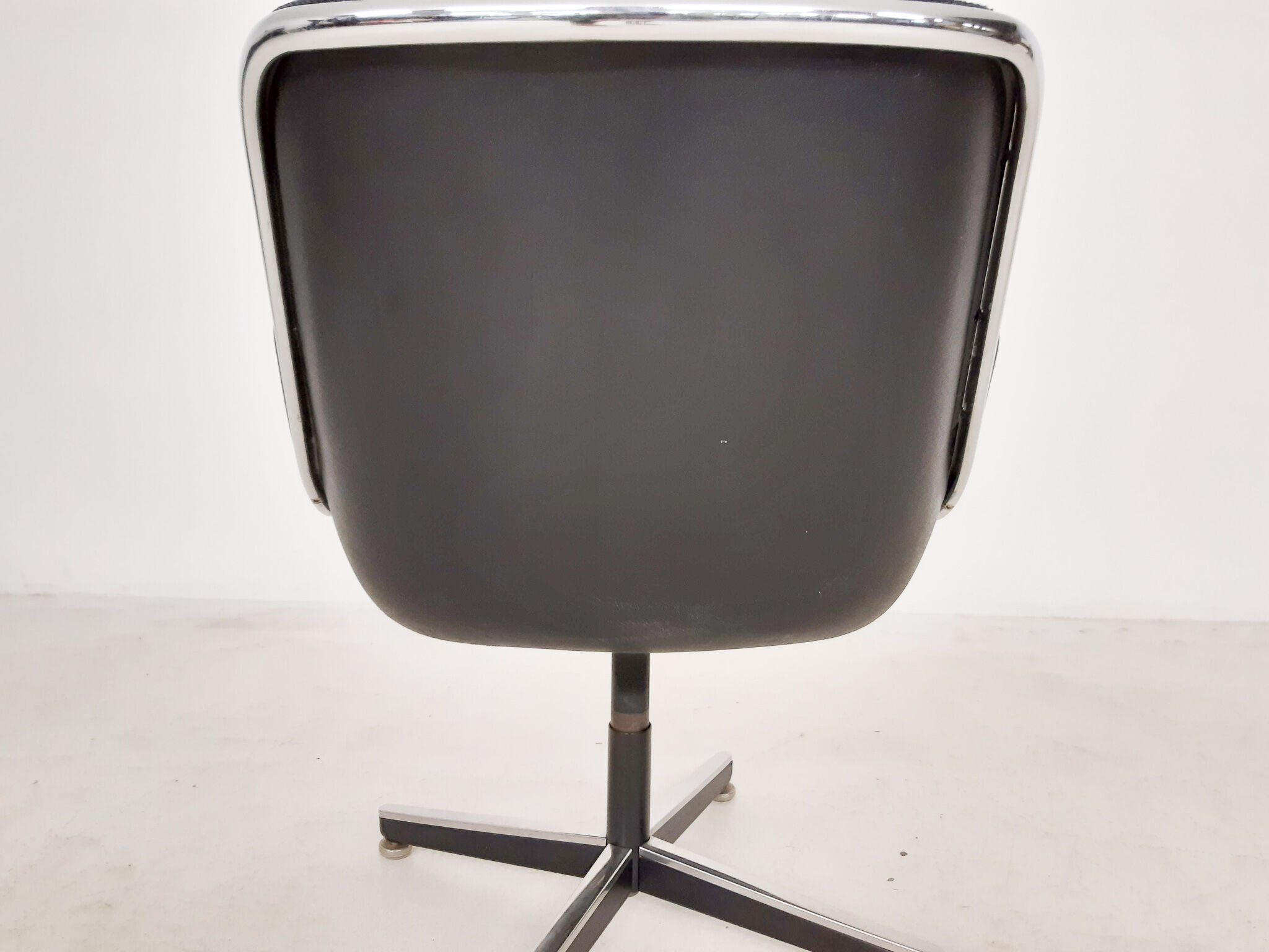 Charles Pollock for Knoll office chair, Germany 1963