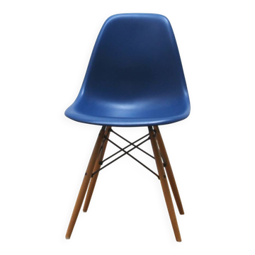 DSW Chair, Charles & Ray Eames