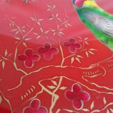 Plateu fixed under glass