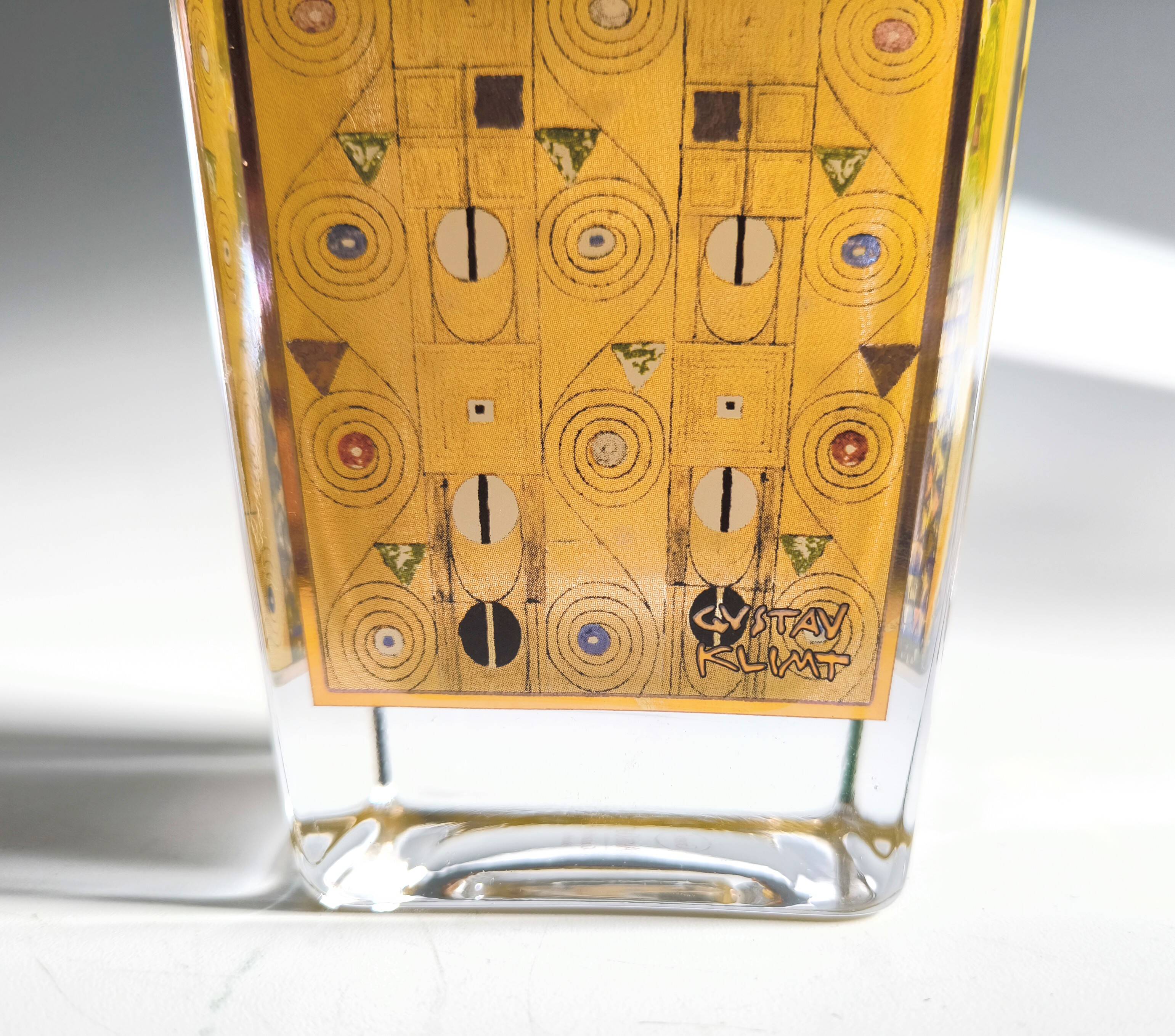 Goebel vase Artis Orbis Gustav Klimt "The Embrace"