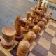 Jeu d'échecs en bois de style art déco
