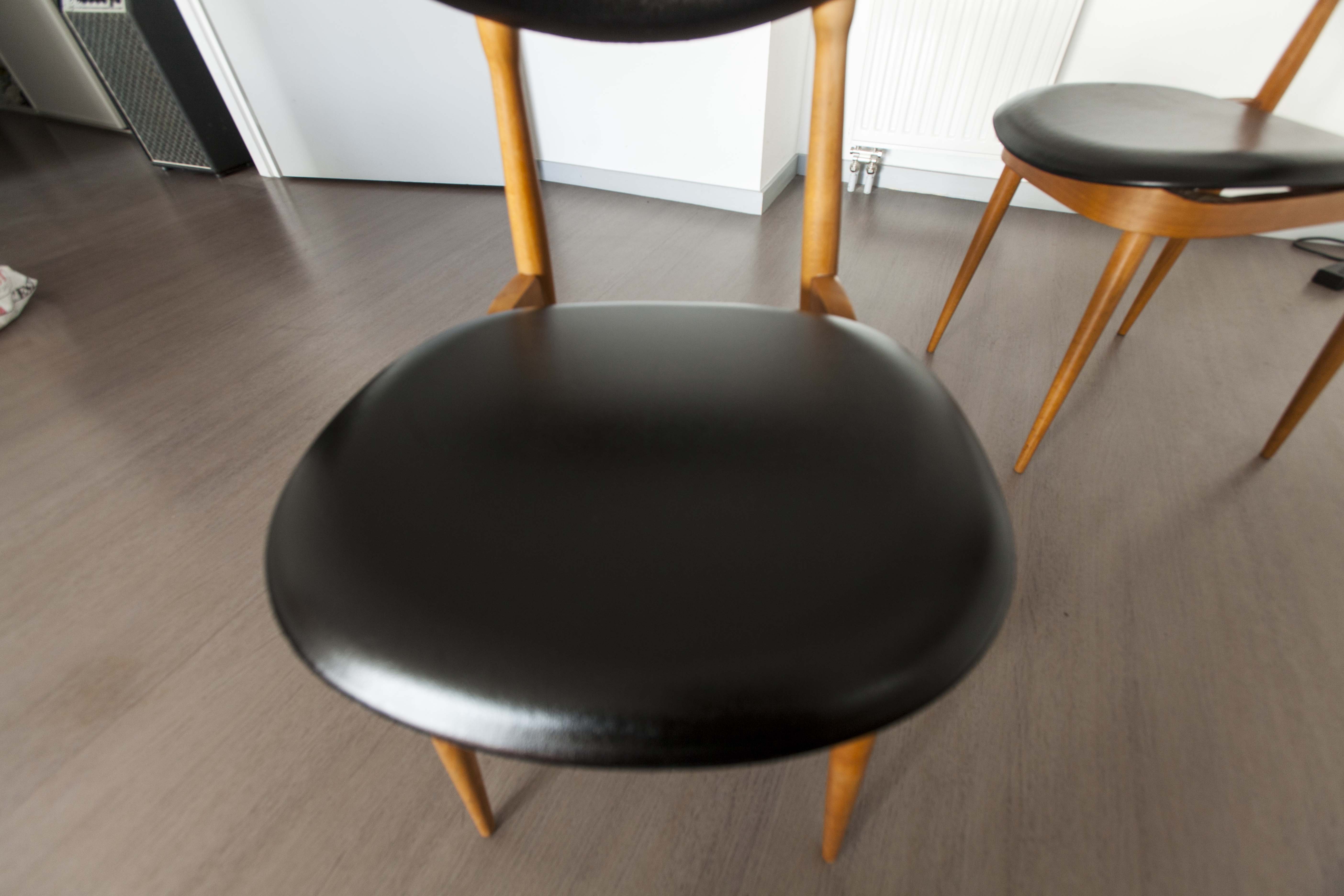 Pair of chairs  Baumann modèle "pégase"