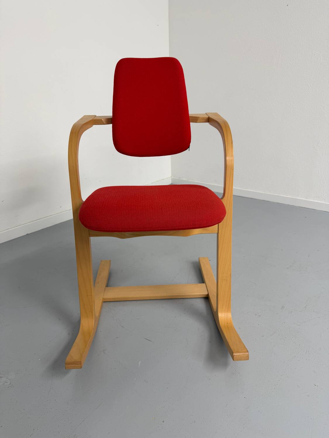 Stokke Varier Actulum red Scandinavian design rocking chair