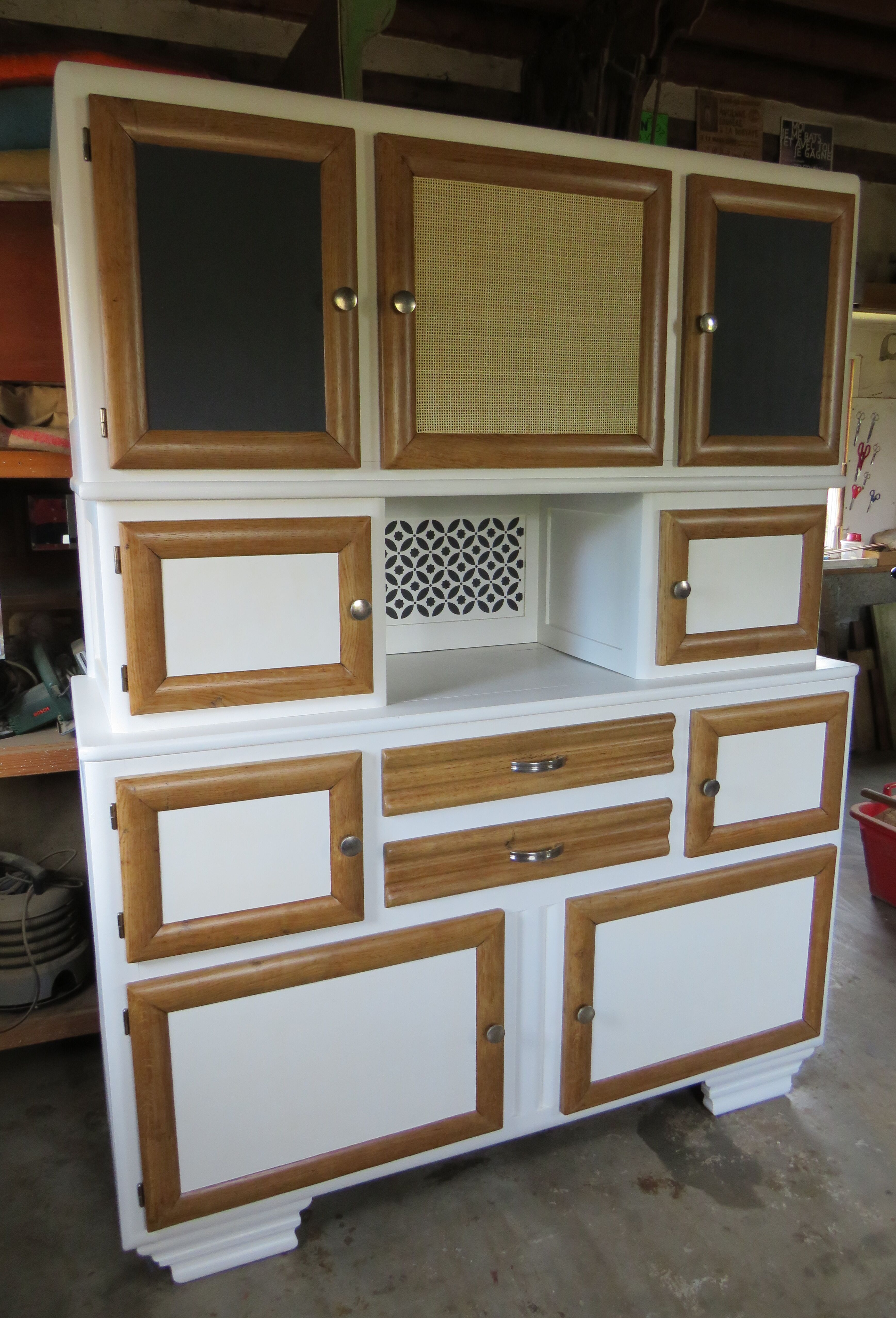 Mado buffet from the roaring twenties