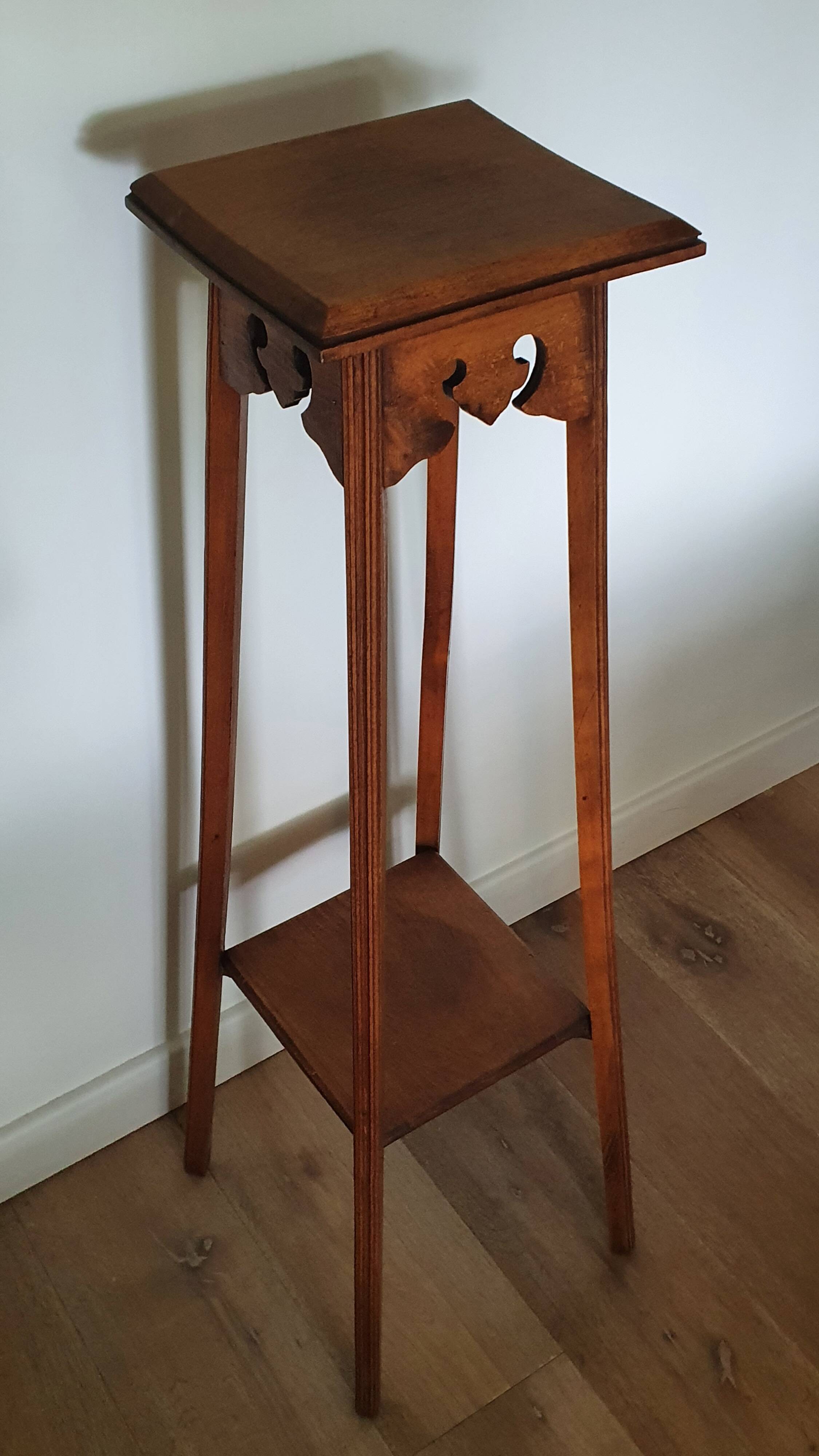 Art deco high fifth wheel