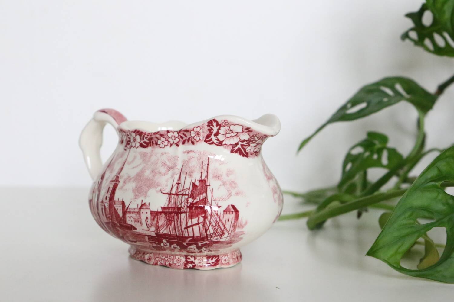 Palissy Gravy Boat, Thames River Scene